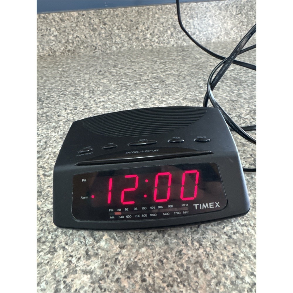 Vintage Timex AM/FM TX220B Digital Alarm Clock Radio Tested